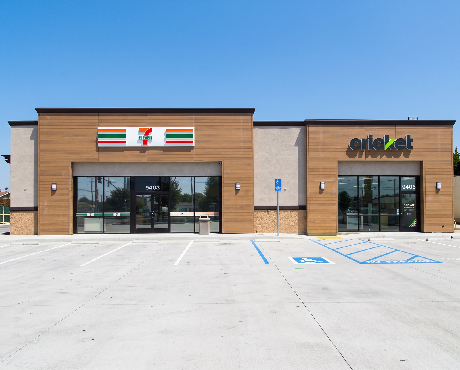 7-Eleven Anchored Center, Bellflower, CA