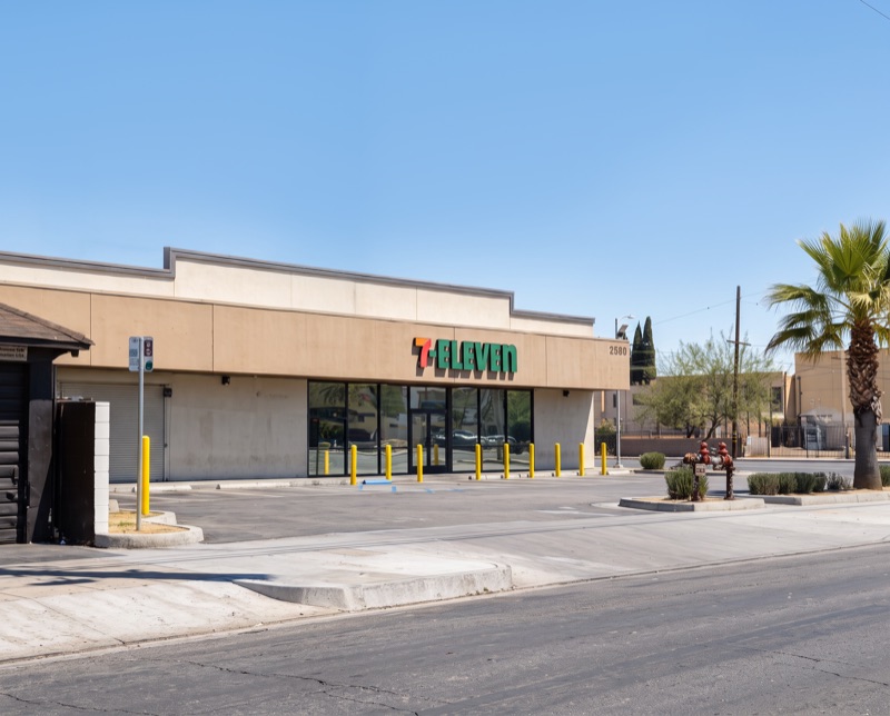 7-Eleven Anchored Center