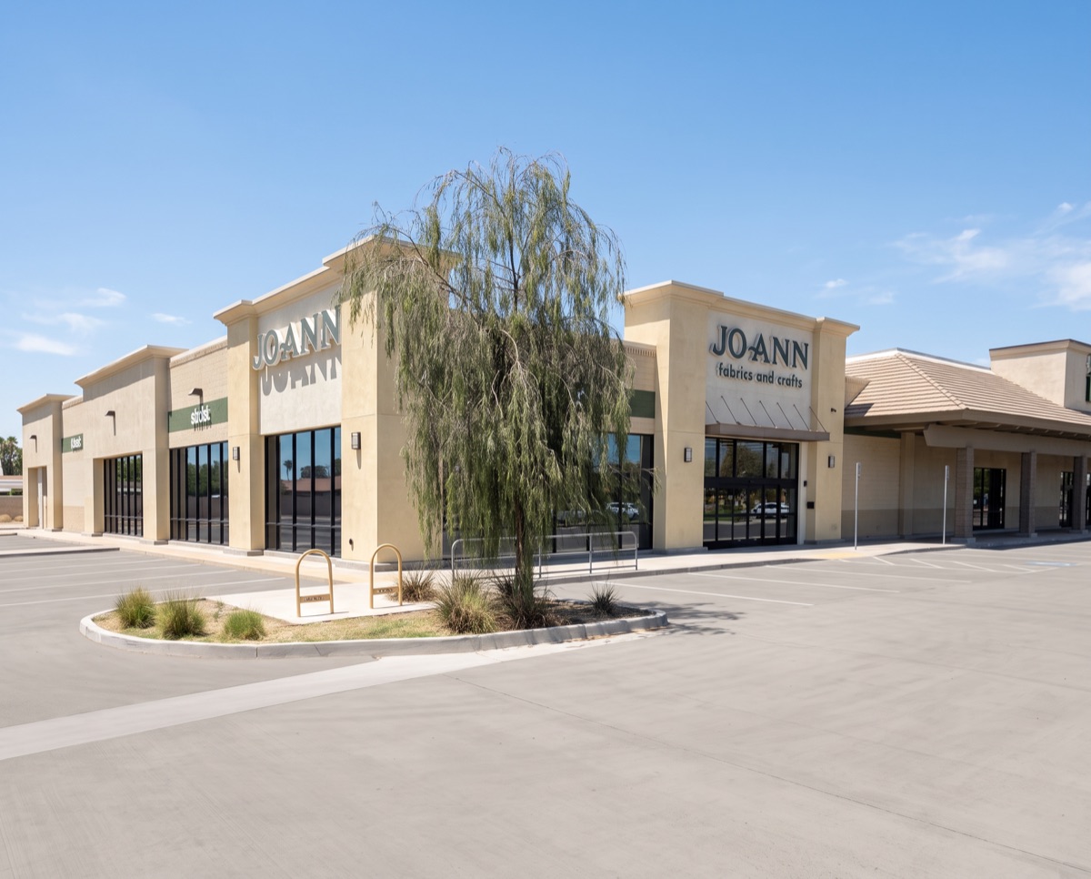 Dollar General & Jo-Ann Fabrics, El Centro, CA