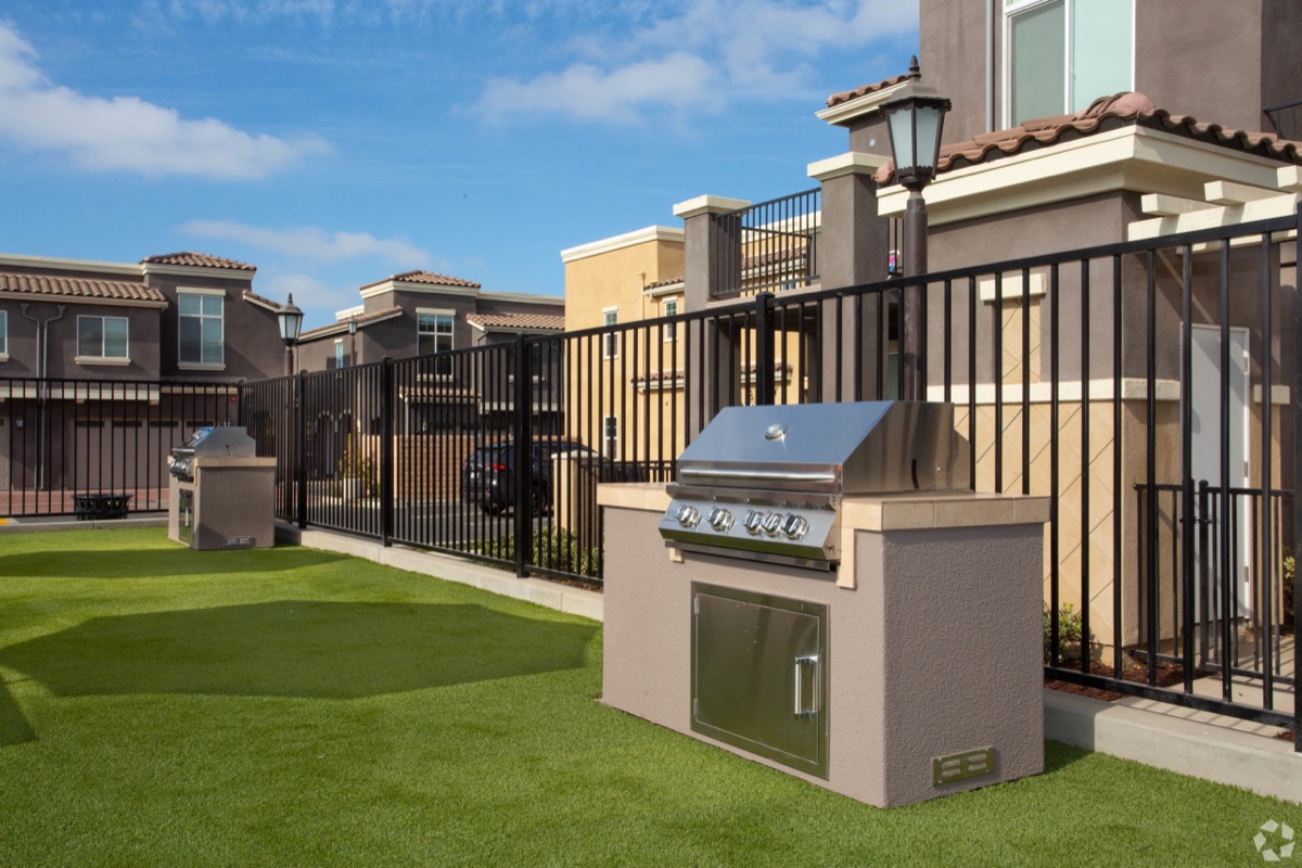 Refugio Townhomes, Santa Maria, CA