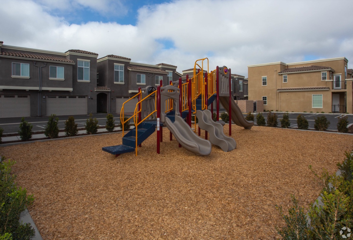 Refugio Townhomes, Santa Maria, CA
