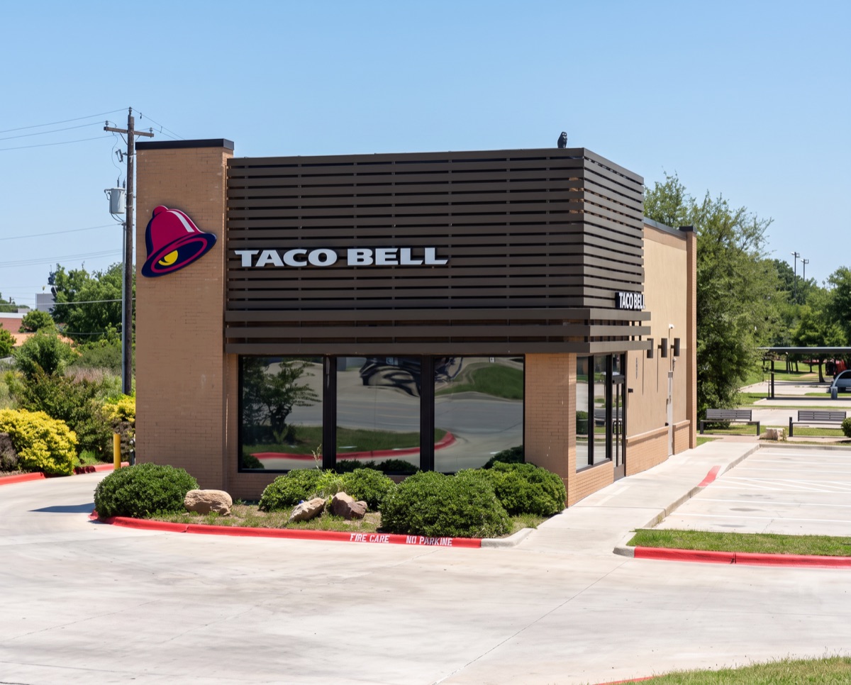 Taco Bell & O'Reilly's Auto Parts, Aubrey, TX